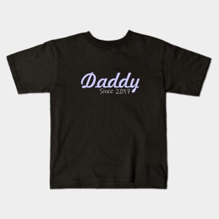 Daddy since 2017 gift Kids T-Shirt